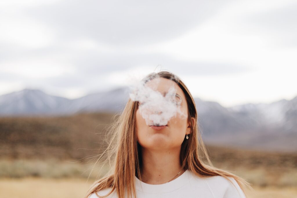 Arrêter de fumer grâce à l’hypnose : libérez-vous des chaînes de la dépendance
